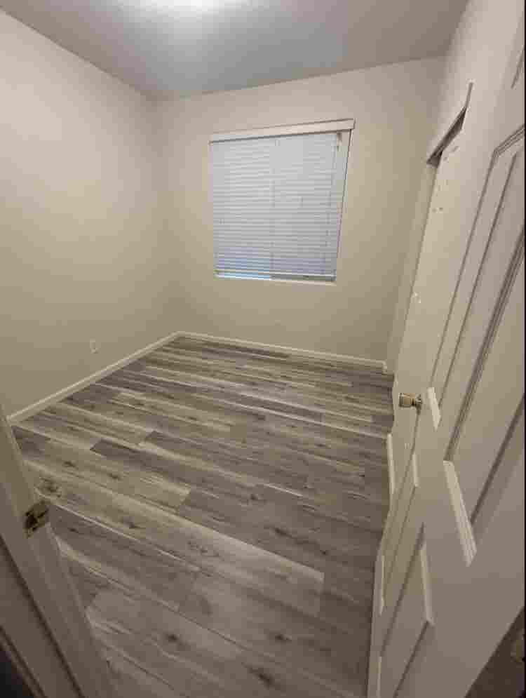 🏡Room & Shared Bath - Available!
