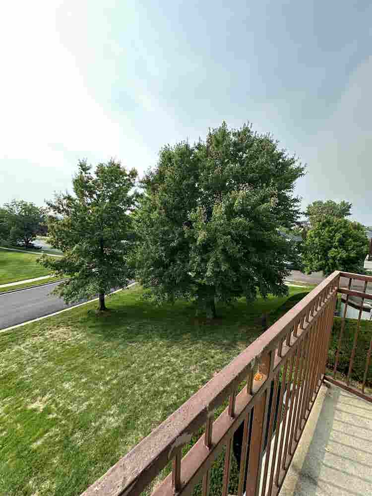 Overland Park - room with washroom