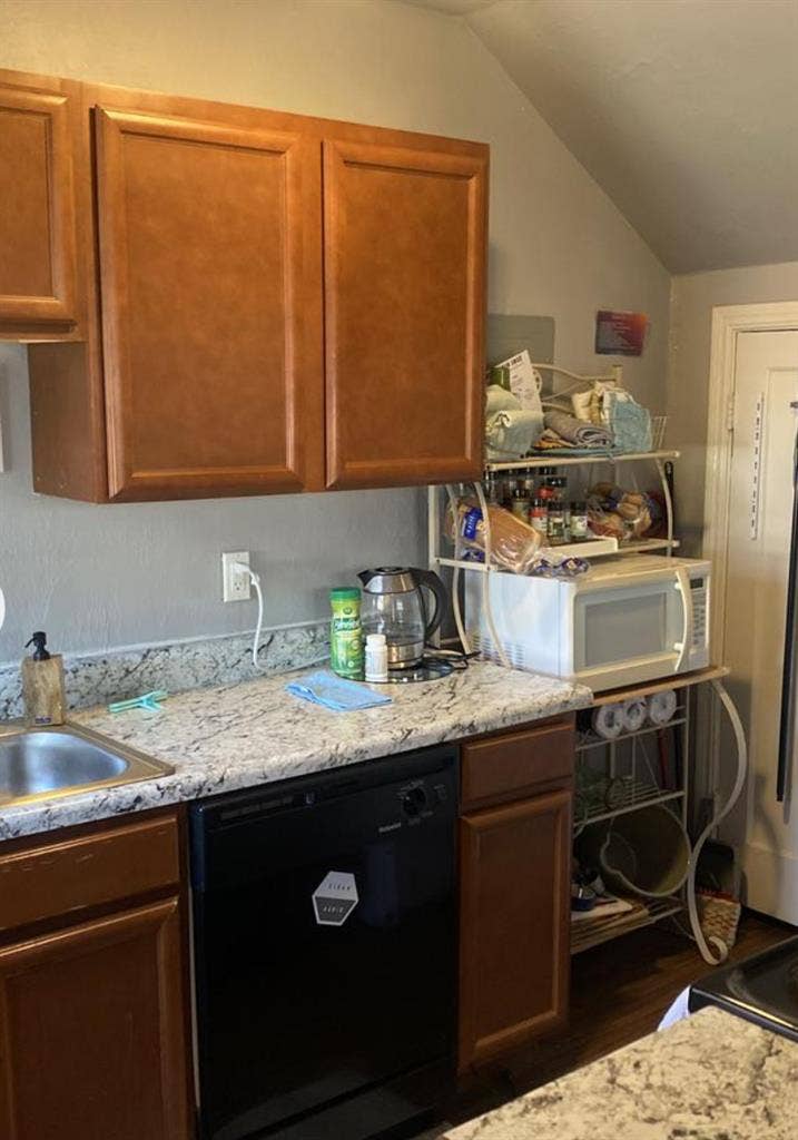 NE OKC Townhouse (Utilities + WiFi)