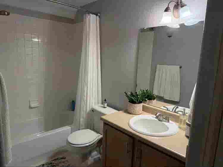 Renting a full room and bathroom!