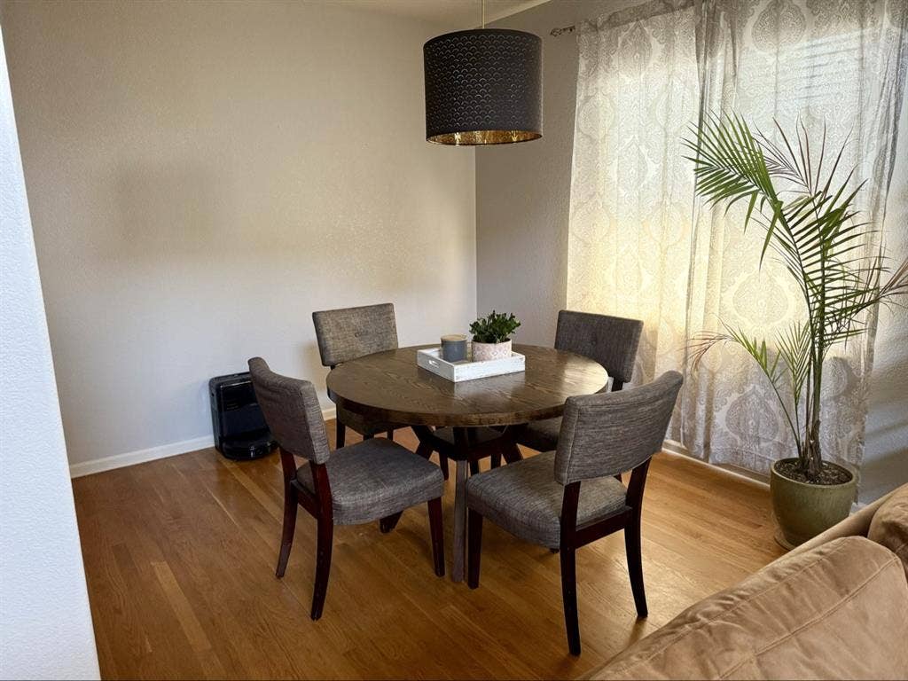 Renting a full room and bathroom!