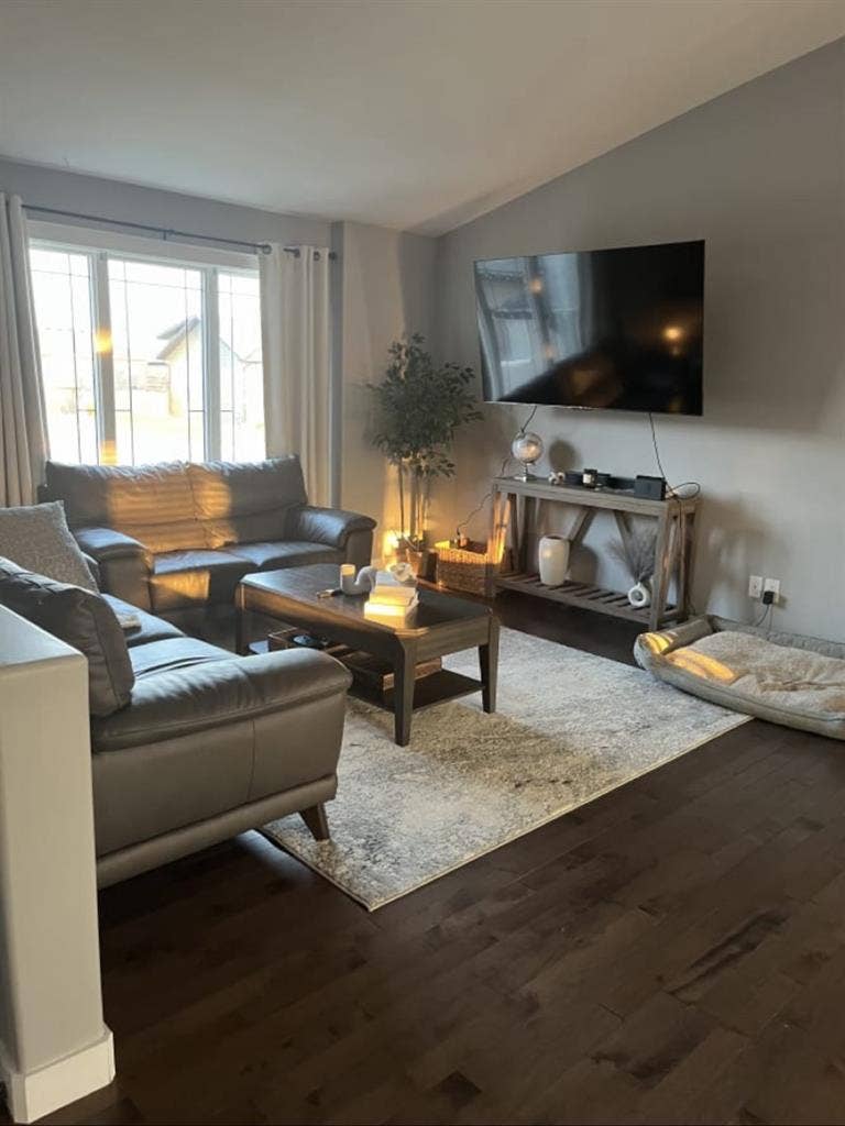 Room for rent available September 1