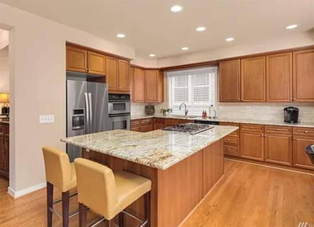 Private Room in Issaquah Highlands