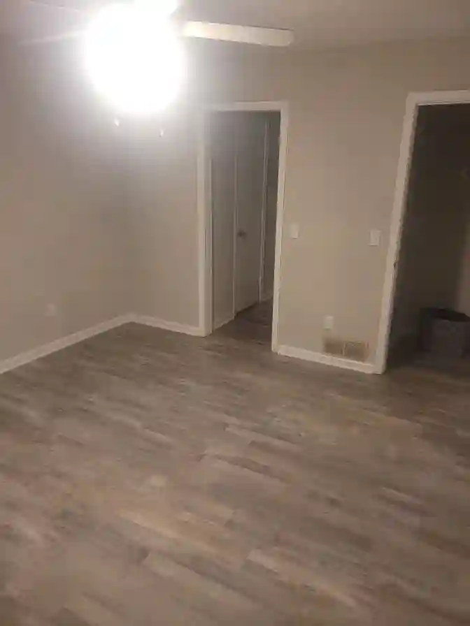 Master Bedroom Available Columbia