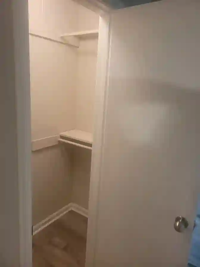 Master Bedroom Available Columbia