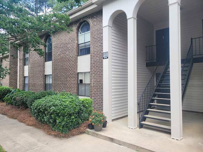 Master Bedroom Available Columbia