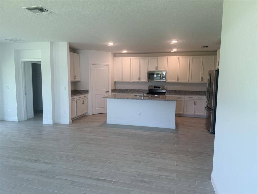 Amazing brand new home for rent