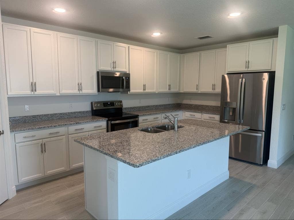 Amazing brand new home for rent