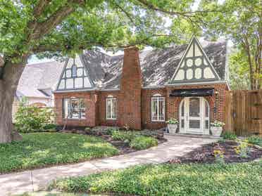 3 BR in Dallas
