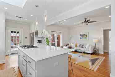 3 BR in Dallas