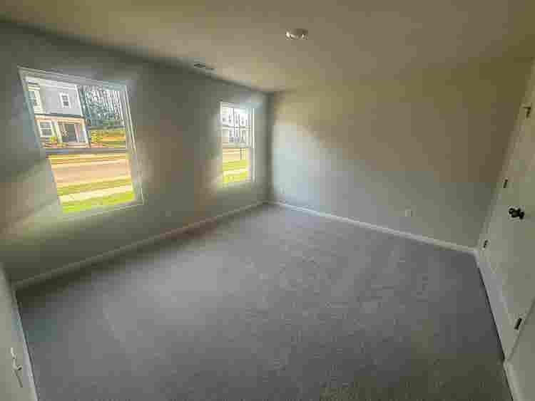 4 BR in Apex