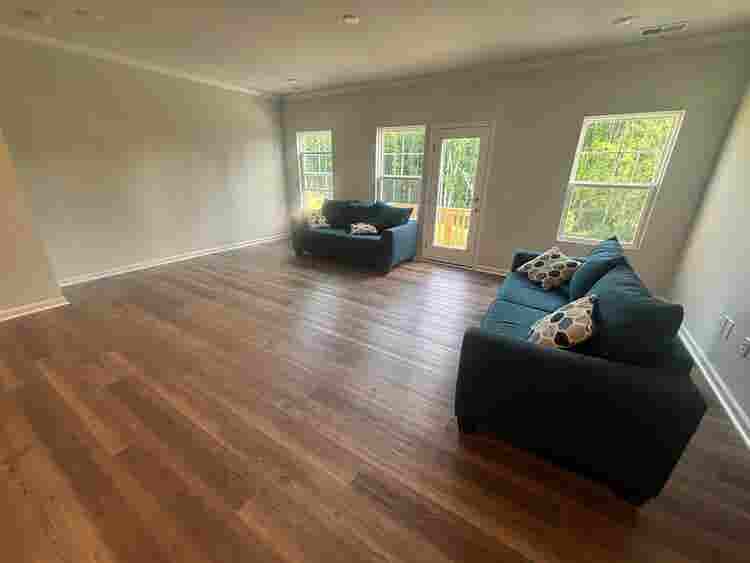 4 BR in Apex