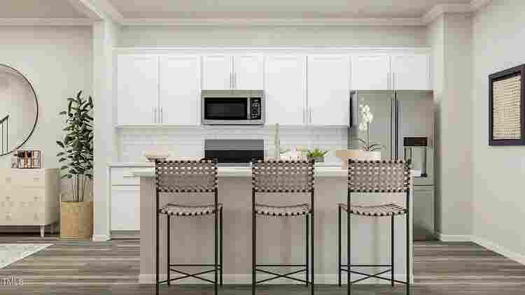 4 BR in Apex