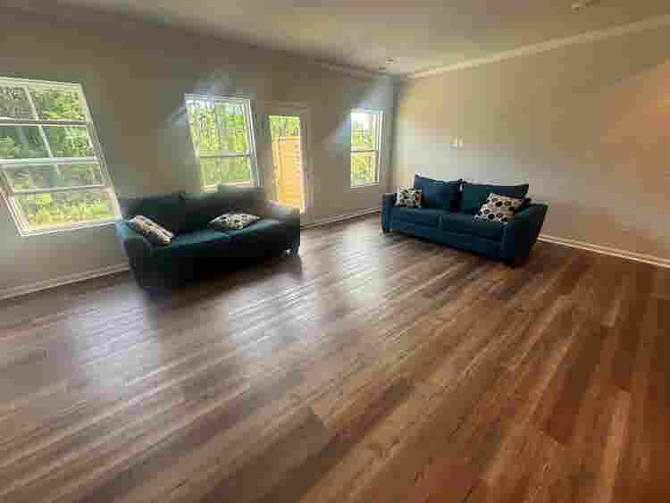 4 BR in Apex