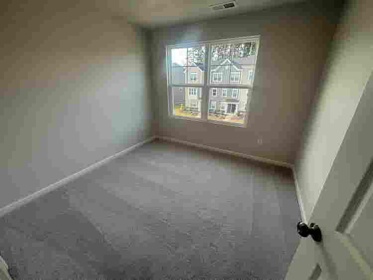 4 BR in Apex