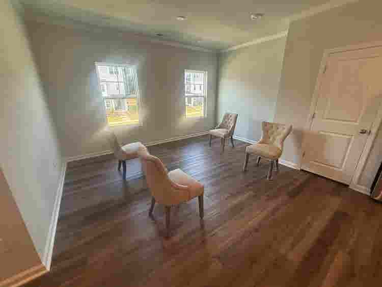 4 BR in Apex