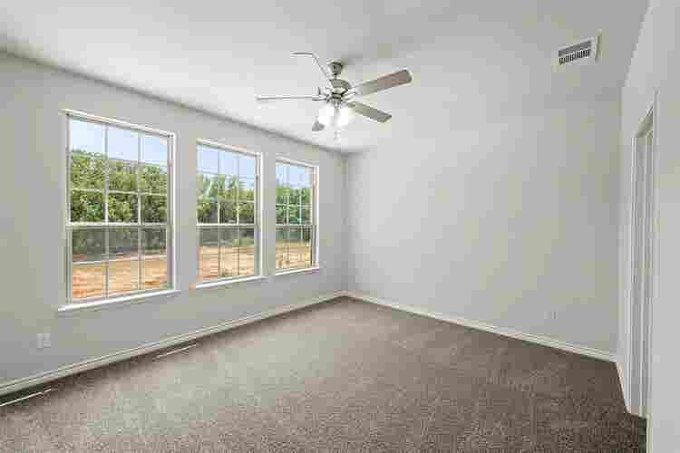 4 BR in Denton