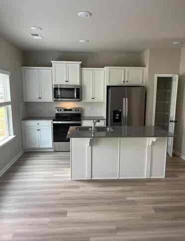 4 BR in Hampton