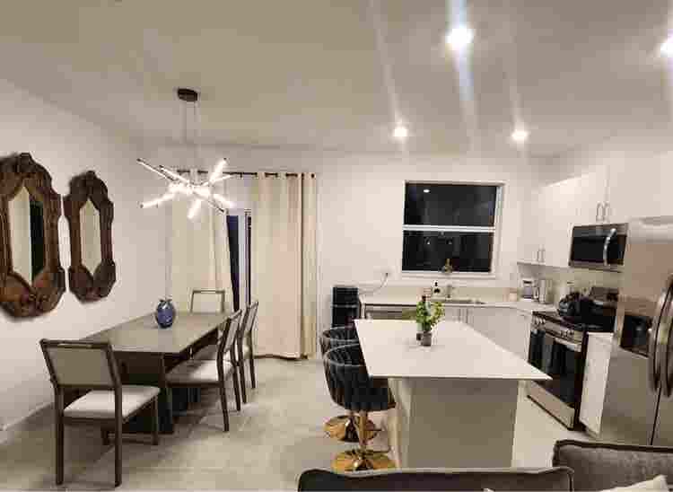 Looking for roomates in Homestead!