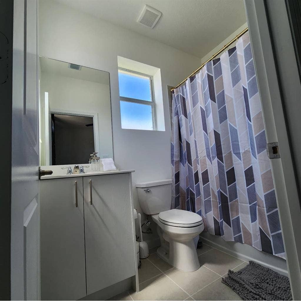 Looking for roomates in Homestead!