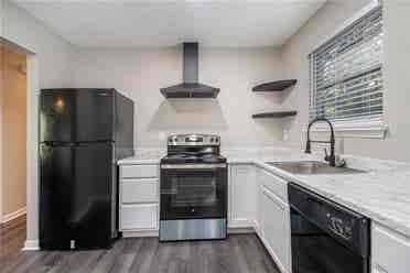5 BR in Decatur