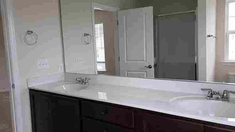 4 BR in Charlotte