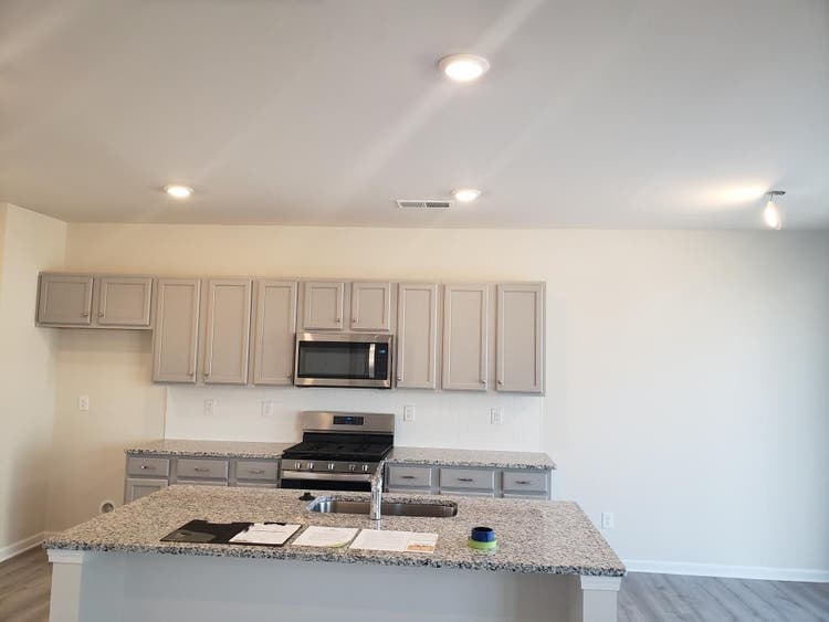 4 BR in Monroe
