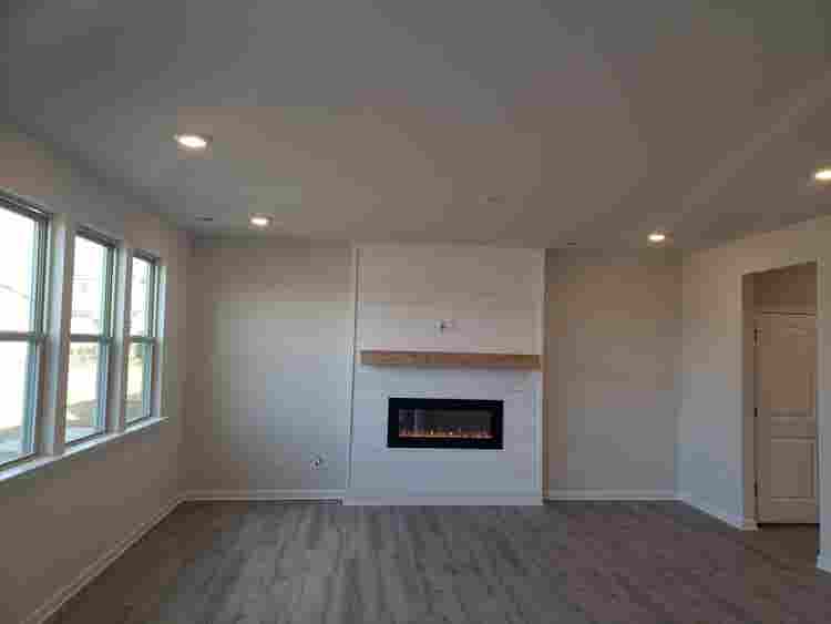 4 BR in Monroe