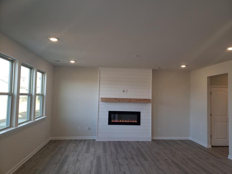 4 BR in Monroe