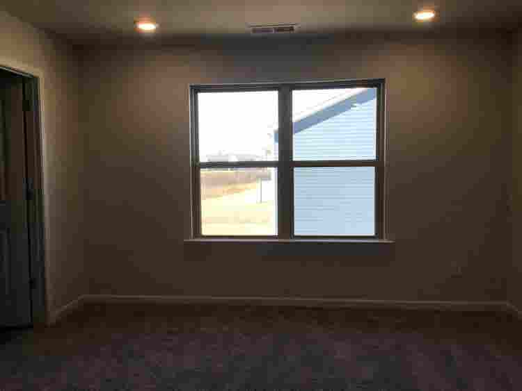 4 BR in Monroe