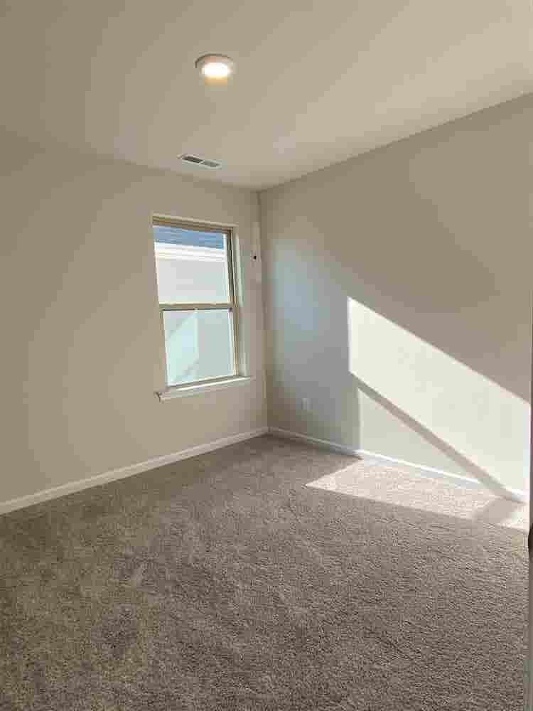 4 BR in Monroe