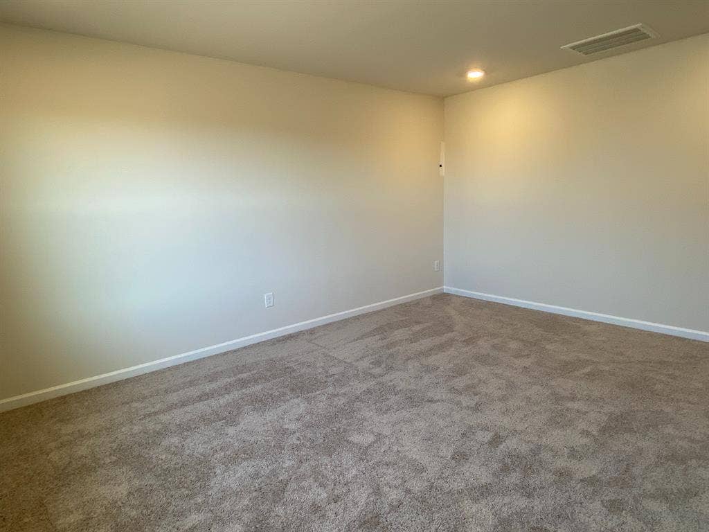 4 BR in Monroe