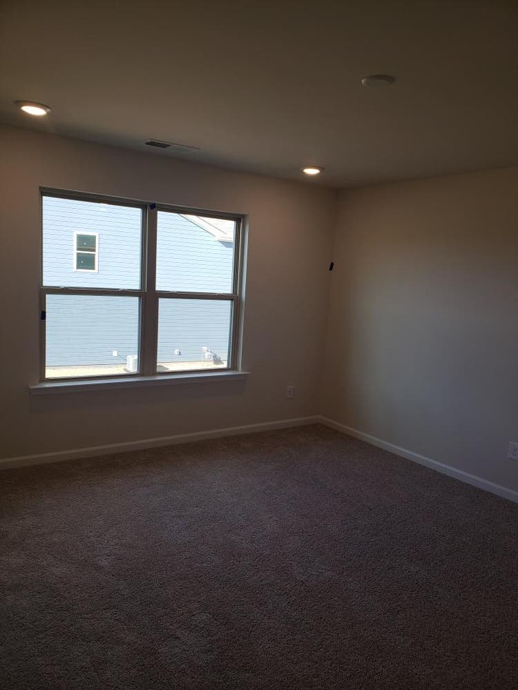 4 BR in Monroe