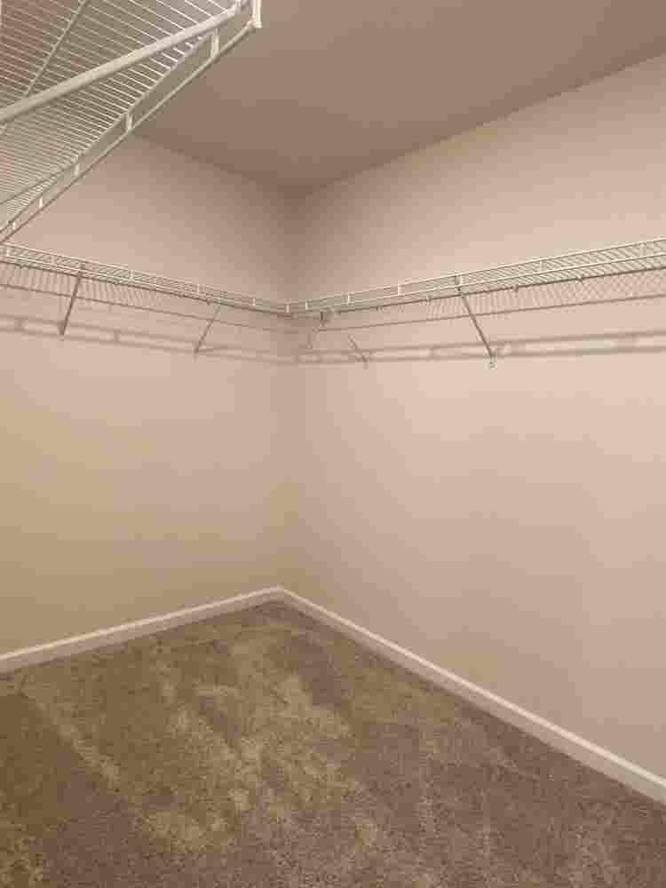 4 BR in Monroe
