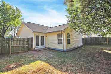 3 BR in Charlotte