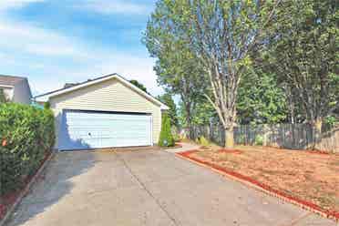3 BR in Charlotte