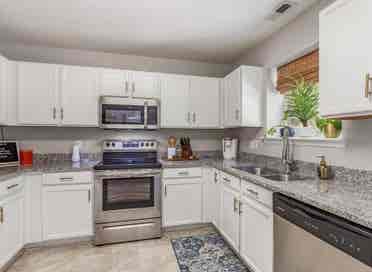 4 BR in Durham