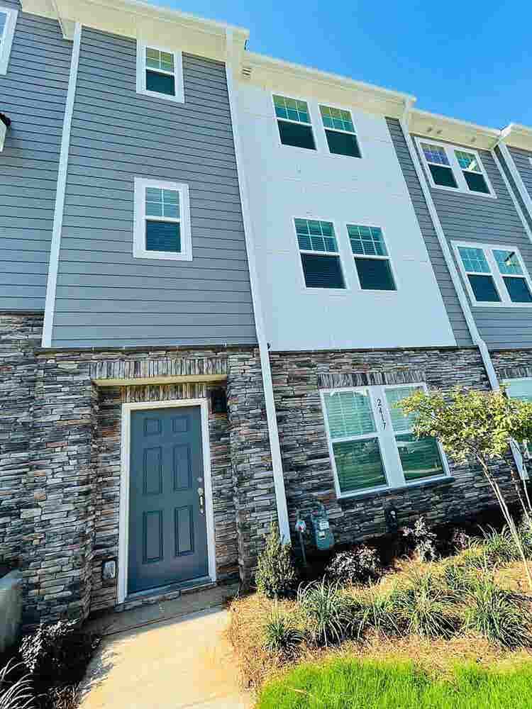 4 BR in Charlotte