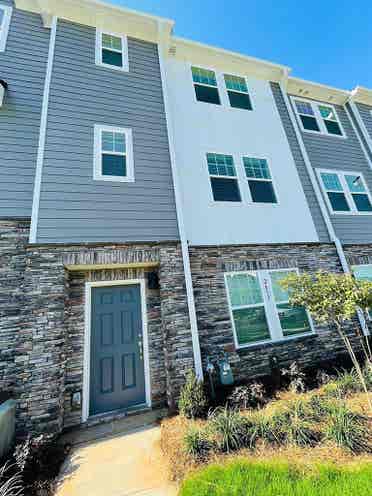 4 BR in Charlotte
