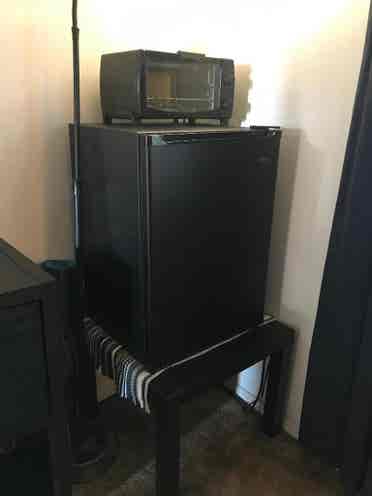 SPACIOUS ROOM IN TOWNHOUSE VAN NUYS