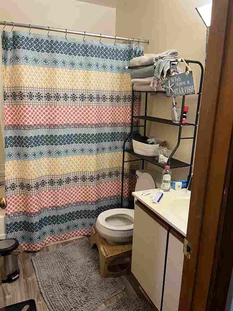 Seeking roommate- Chics Beach