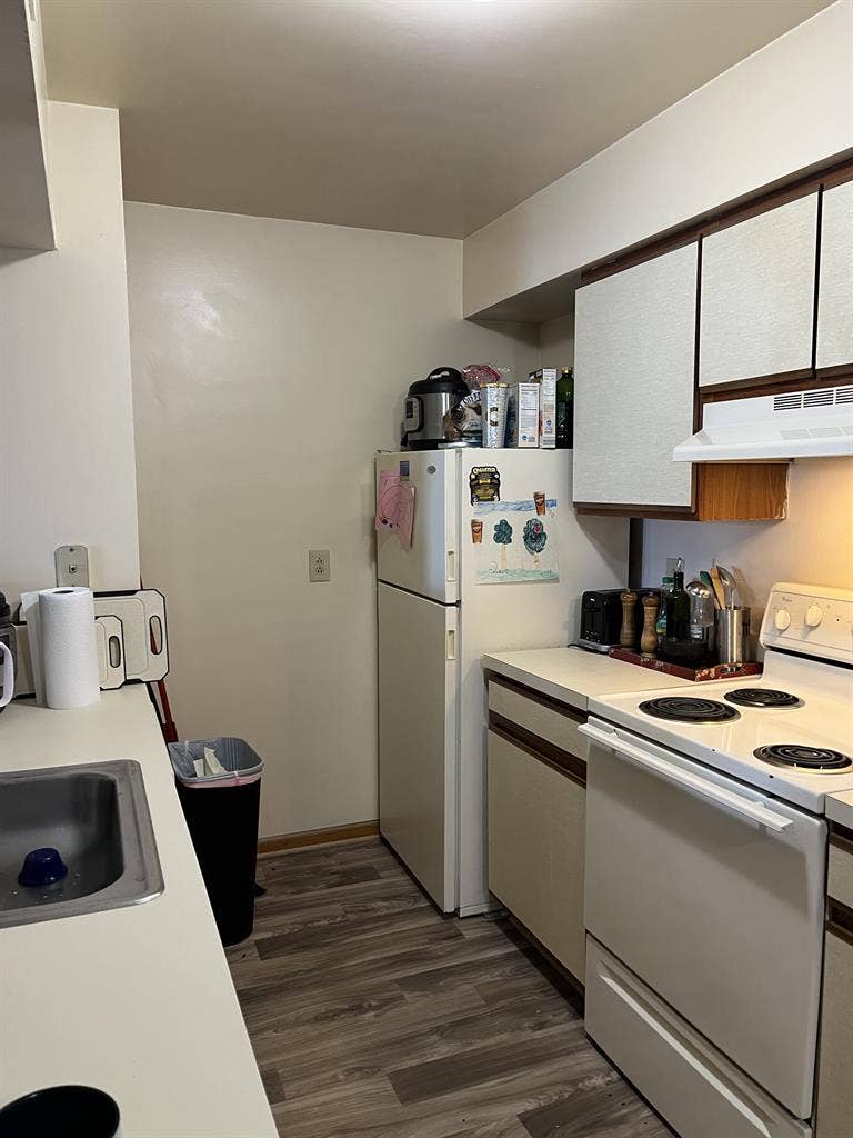 Seeking roommate- Chics Beach