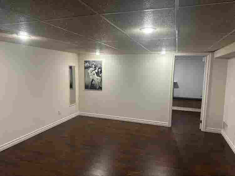 Private room hall for rent 