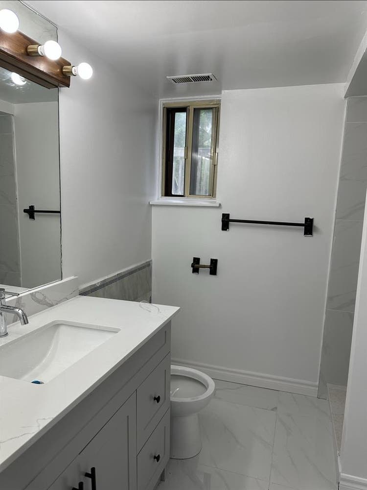 Private room hall for rent 