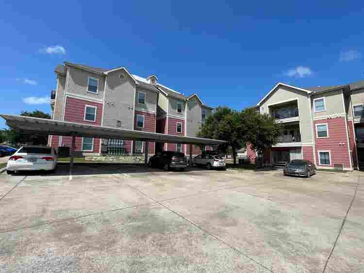 4 BR in Austin