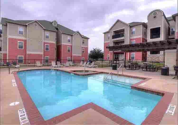 4 BR in Austin