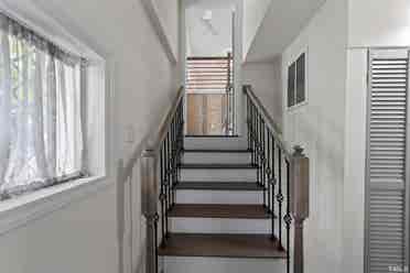 6 BR in Garner