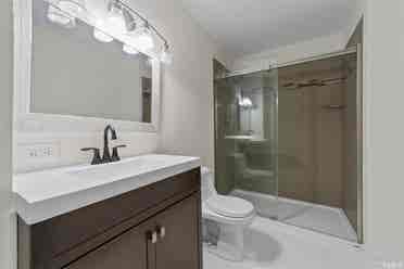 6 BR in Garner