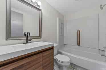 6 BR in Garner