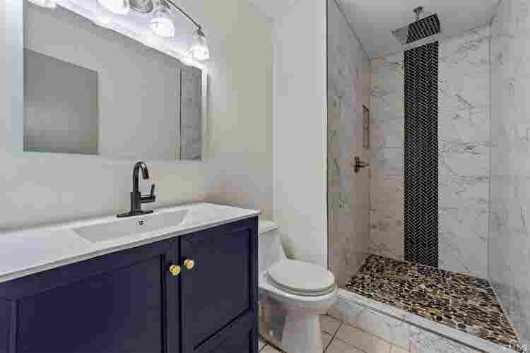 6 BR in Garner